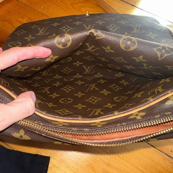 Authentic Vintage Louis Vuitton Saint Germain 28 - Picture 16 of 16